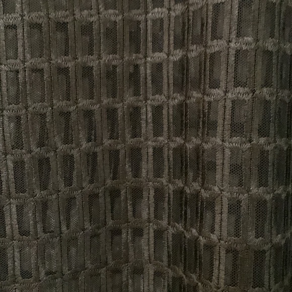 Banana Republic Women’s Blouse - Picture 2 of 5